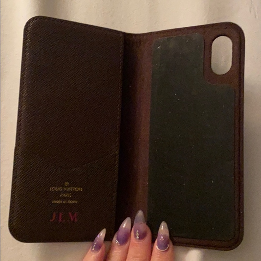 Louis Vuitton iPhone case - Picture 3 of 4